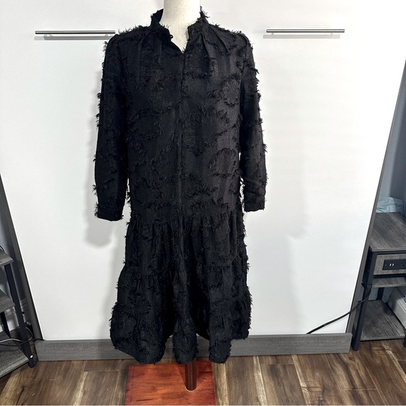 Black Dress - Picture 4 of 14